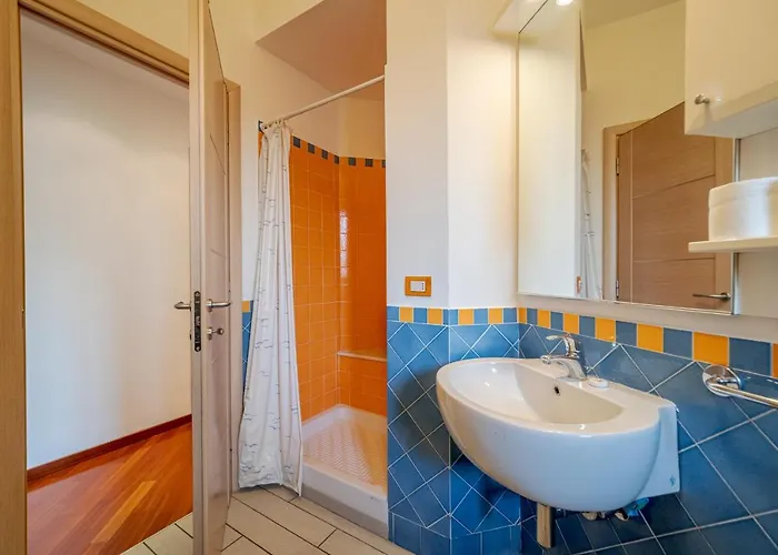 Guesthost - Sturla Comfy Janov