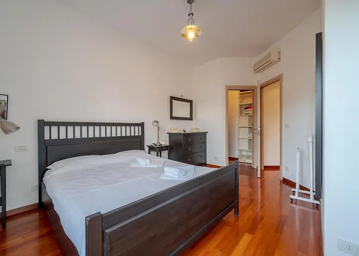 Guesthost - Sturla Comfy Appartement Genua